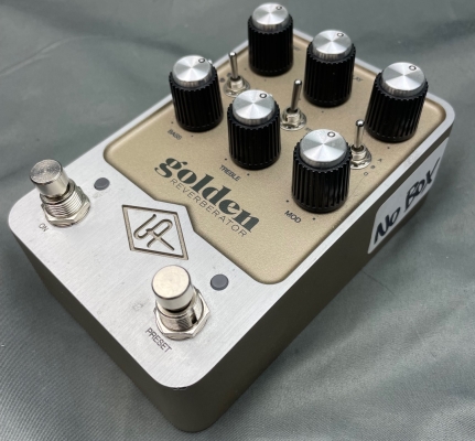 【美品】Universal Audio golden REVERBERATOR Universal Audio Golden Reverberator Stereo Effects Pedal